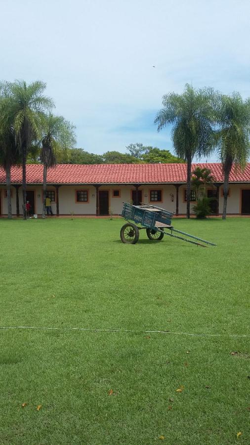 El Pantanal Hotel & Resort Puerto Quijarro  المظهر الخارجي الصورة