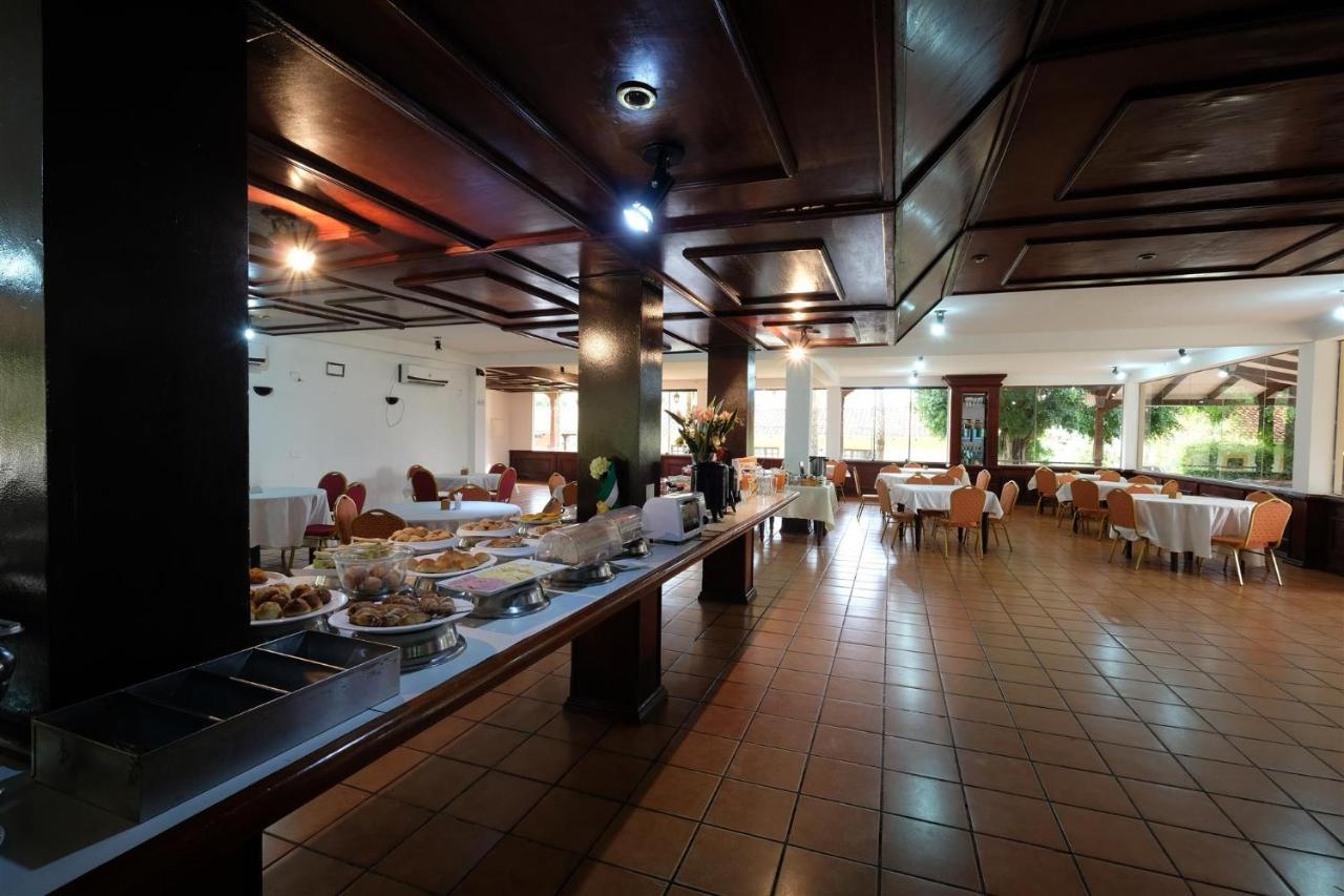 El Pantanal Hotel & Resort Puerto Quijarro  المظهر الخارجي الصورة