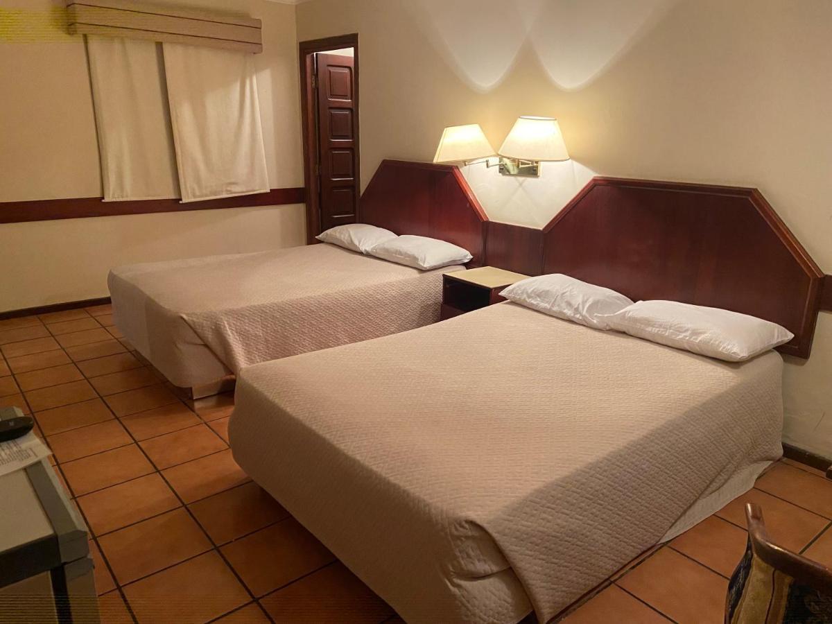 El Pantanal Hotel & Resort Puerto Quijarro  المظهر الخارجي الصورة