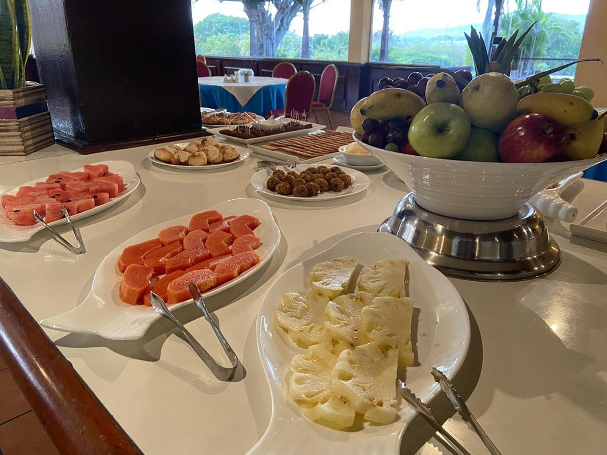 El Pantanal Hotel & Resort Puerto Quijarro  المظهر الخارجي الصورة